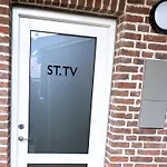 Skon Lejlighed Midt I Odense